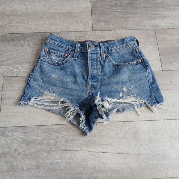 Levis Premium 501 Denim Shorts Womens 26 Ripped Distressed Blue Jean - Picture 1 of 14